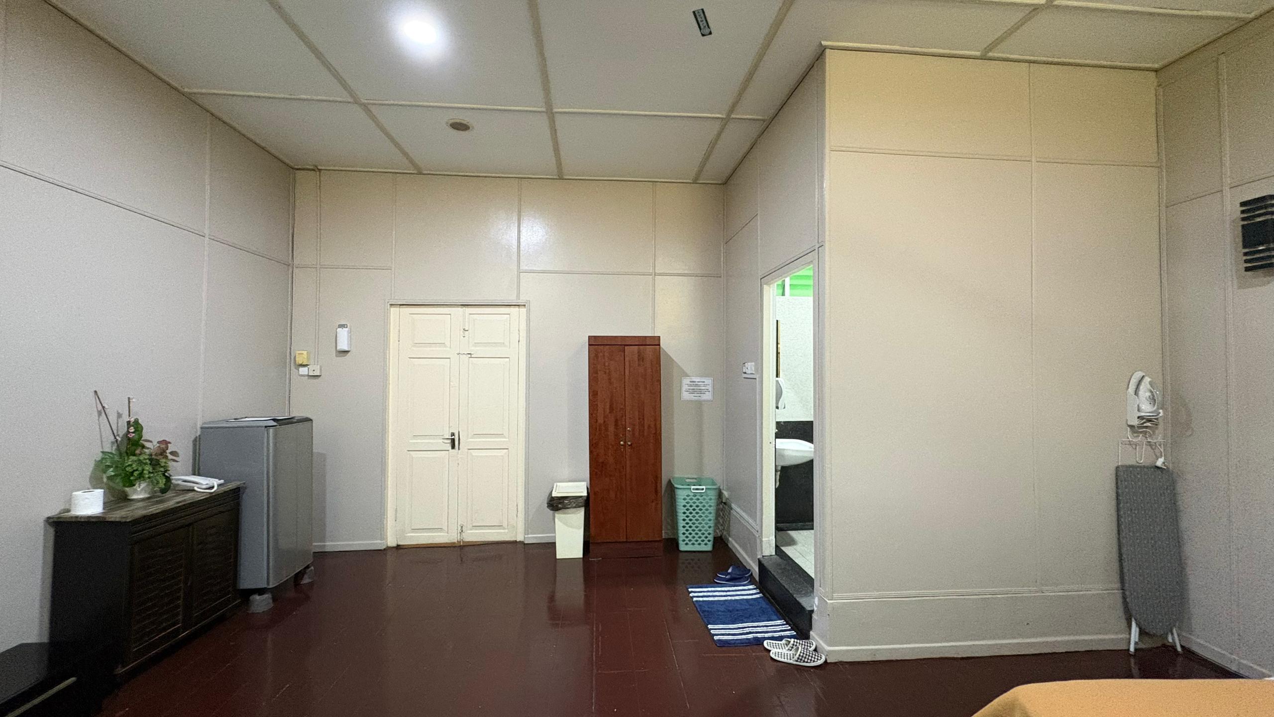 Chamber Rooms